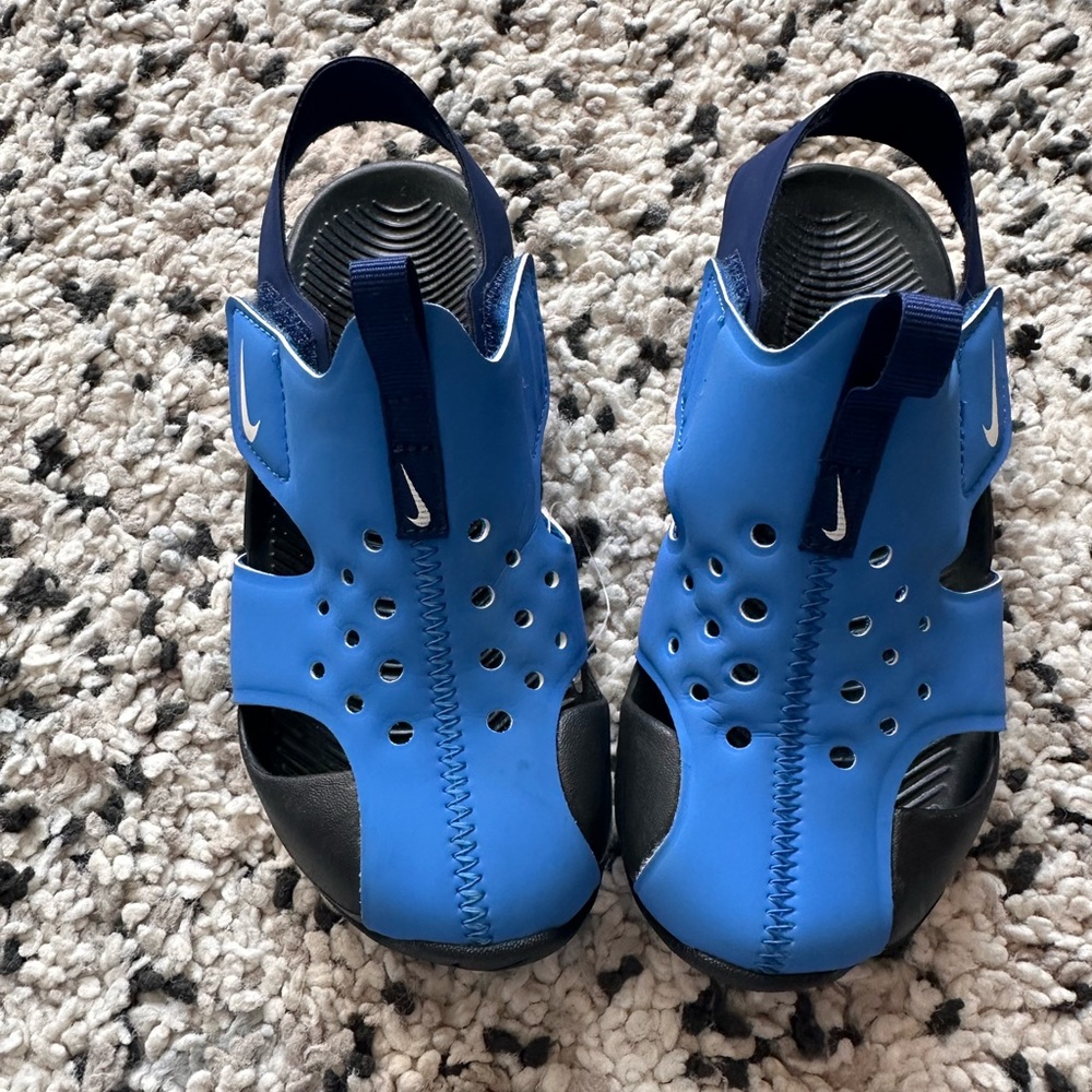 NWOT Nike Sunray Protect 2 Sandal